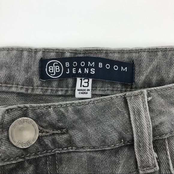 Boom Boom Jeans Studded Distressed Shorts sz 13 - Picture 3 of 4